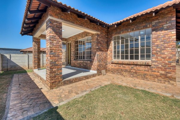 Comment réaliser une isolation acoustique efficace dans un appartement en centre-ville ?