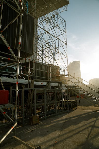 Installez un escalier quart tournant sur mesure en bretagne